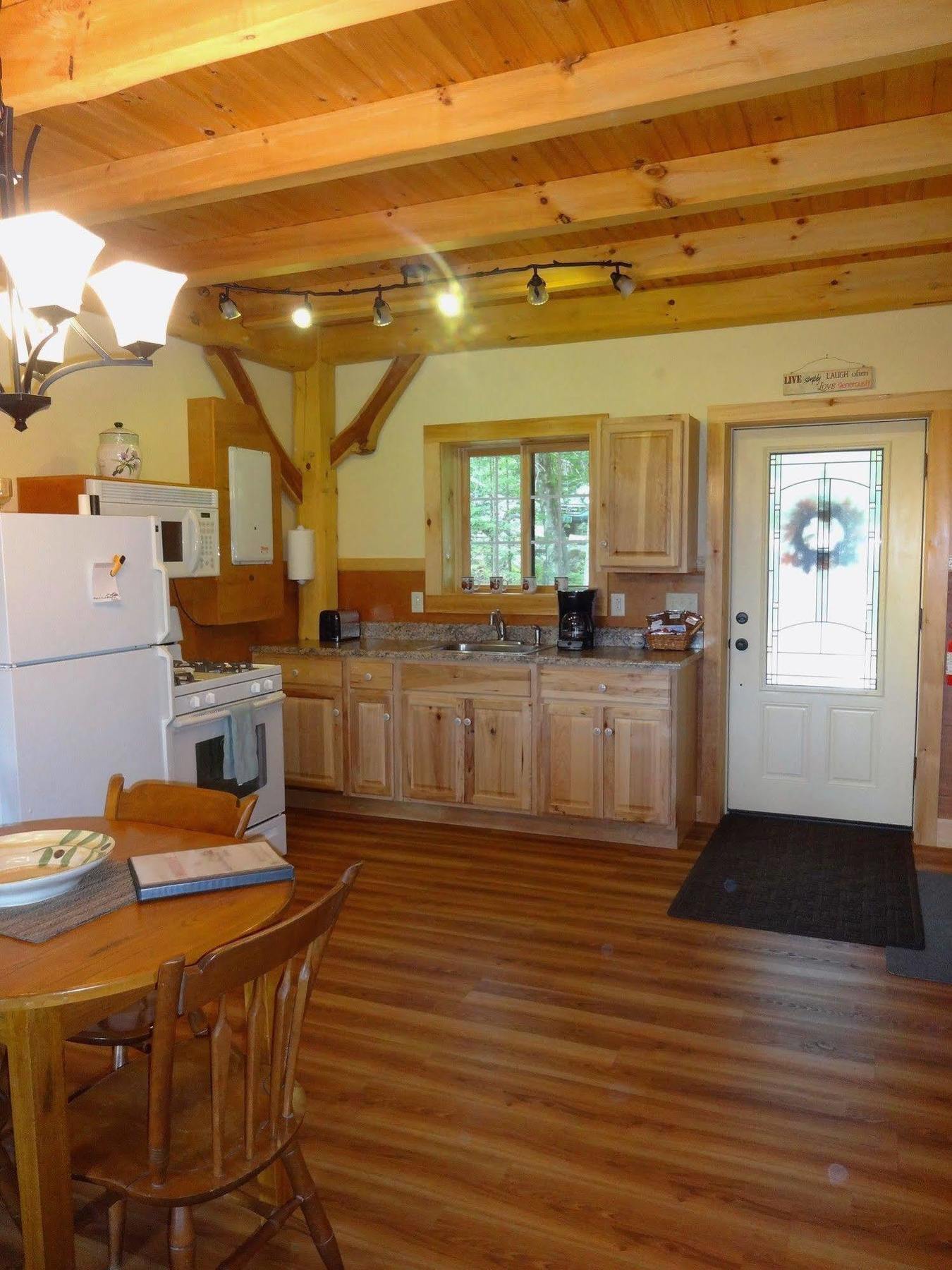 Robert Frost Mountain Cabins 米德尔伯里 外观 照片
